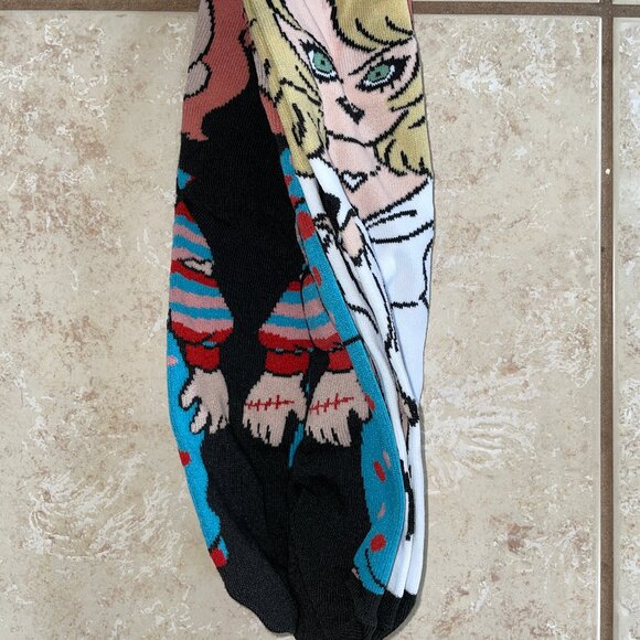 CHUCKY TIFFANY BRIDE CHILDS PLAY HORROR MOVIE 2 PR CREW NOVELTY SOCKS NEW - Picture 4 of 4